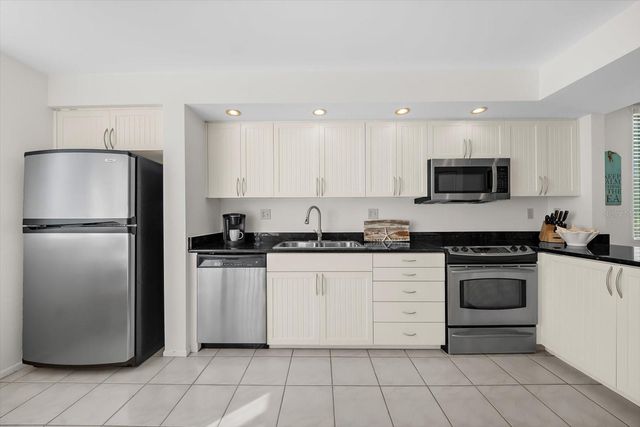 843 BAYPORT WAY 843, Longboat Key, FL 34228