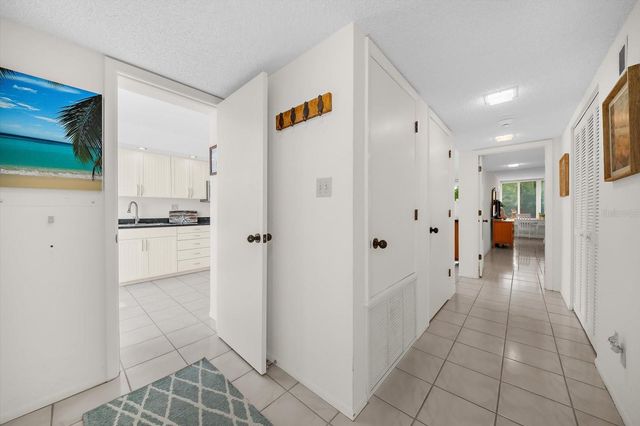 843 BAYPORT WAY 843, Longboat Key, FL 34228
