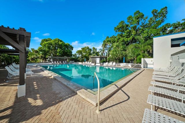 843 BAYPORT WAY 843, Longboat Key, FL 34228