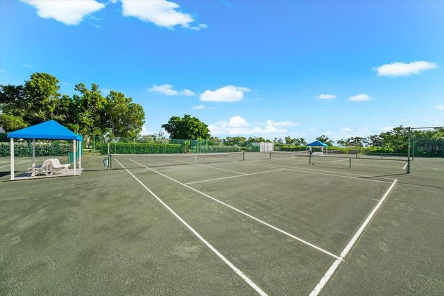 843 BAYPORT WAY 843, Longboat Key, FL 34228