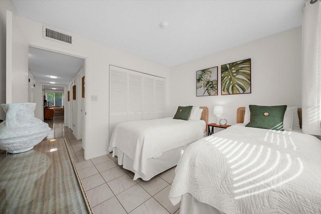 843 BAYPORT WAY 843, Longboat Key, FL 34228
