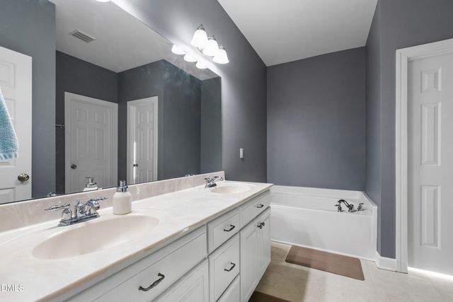 450 Windgate Drive, Clayton, NC 27527