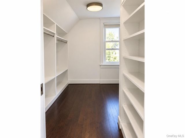 169 Beekman Avenue, Sleepy Hollow, NY 10591