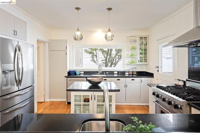 355 Arlington Ave, Berkeley, CA 94707