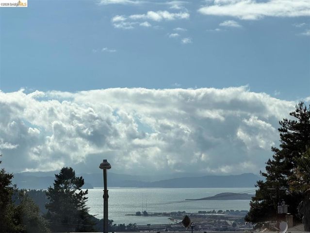 355 Arlington Ave, Berkeley, CA 94707