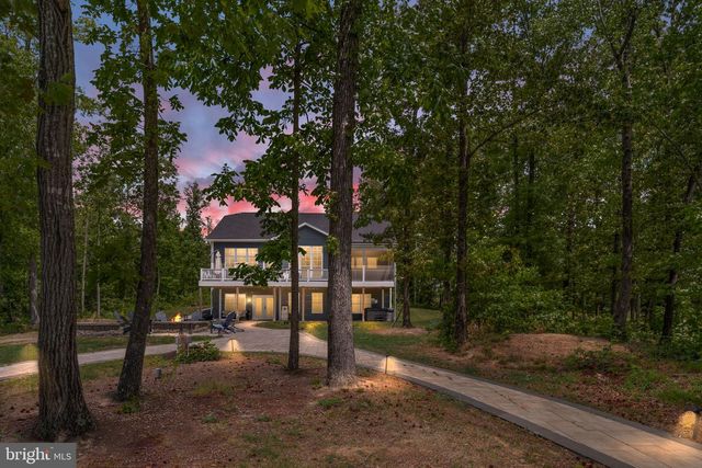 120 FAIRVIEW DR, Mineral, VA 23117