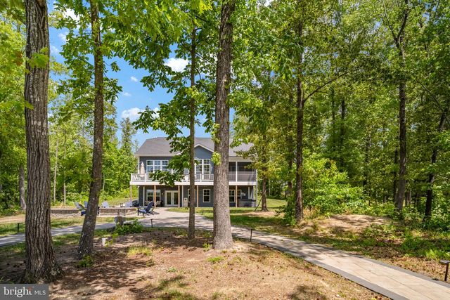 120 FAIRVIEW DR, Mineral, VA 23117