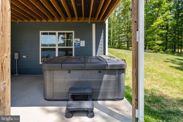 120 FAIRVIEW DR, Mineral, VA 23117