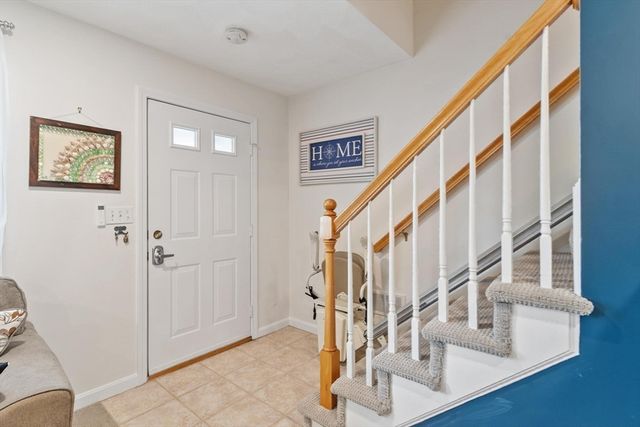 41 Fairway Dr 41, Tewksbury, MA 01876