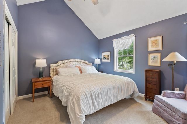41 Fairway Dr 41, Tewksbury, MA 01876