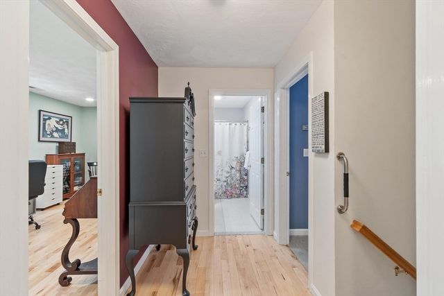 41 Fairway Dr 41, Tewksbury, MA 01876