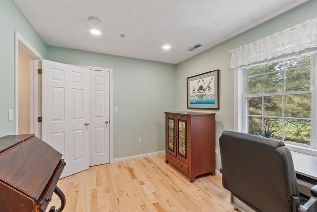 41 Fairway Dr 41, Tewksbury, MA 01876