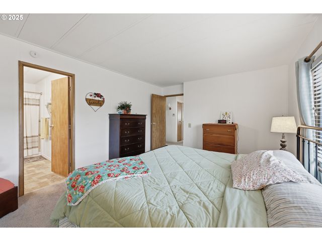 2376 KINGFISHER Ln, Kelso, WA 98626