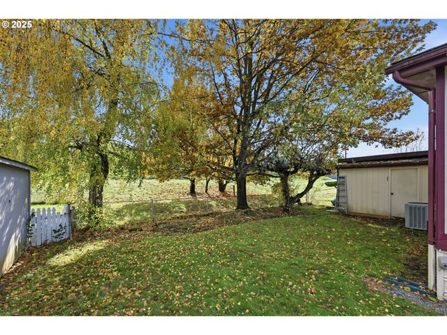 2376 KINGFISHER Ln, Kelso, WA 98626