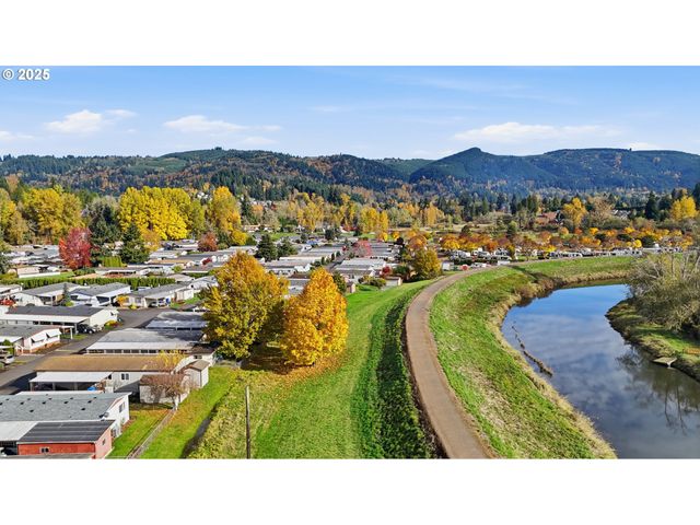 2376 KINGFISHER Ln, Kelso, WA 98626