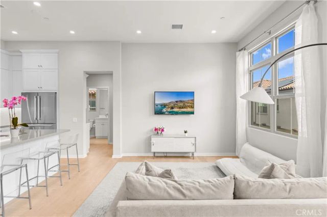 144 Sunnyside, Irvine, CA 92618