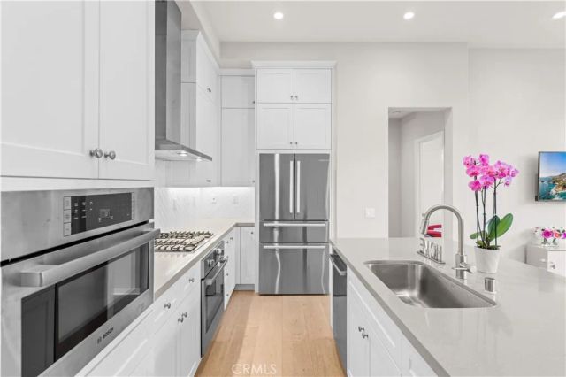 144 Sunnyside, Irvine, CA 92618
