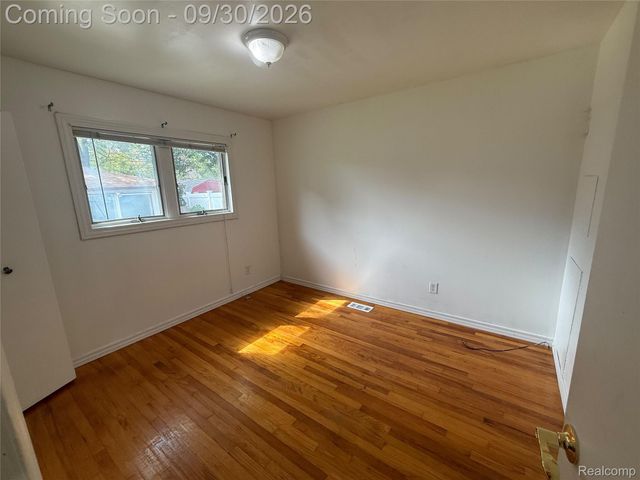 17029 Oconnor Avenue, Allen Park, MI 48101