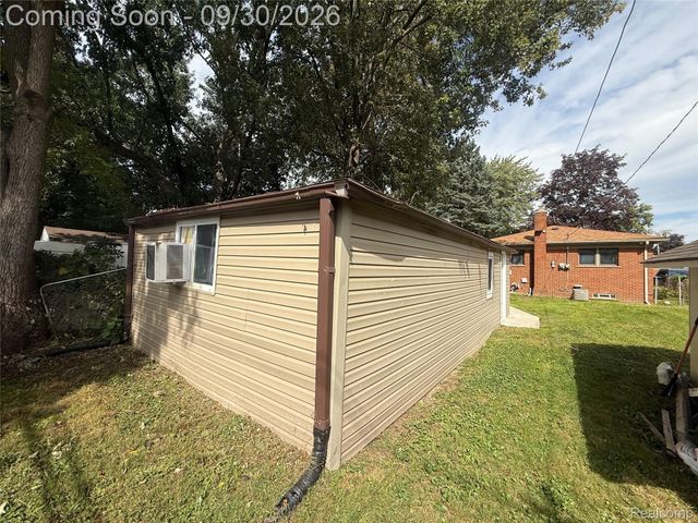 17029 Oconnor Avenue, Allen Park, MI 48101