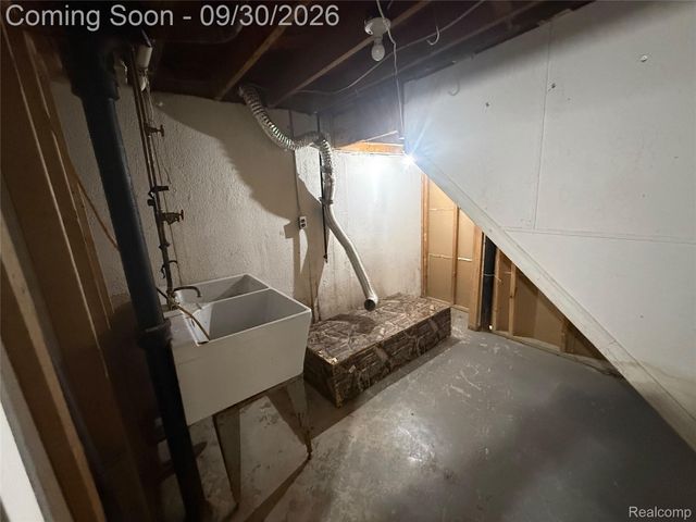 17029 Oconnor Avenue, Allen Park, MI 48101
