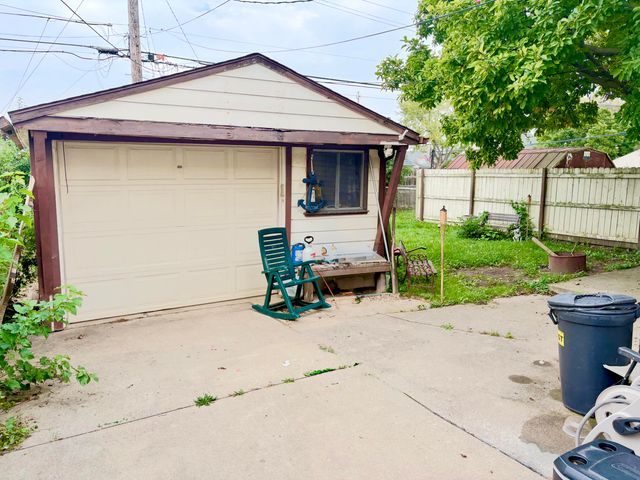 812 Cleveland Avenue, Lincoln Park City, MI 48146