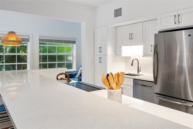 1155 Winding Oaks Circle E 102, Vero Beach, FL 32963