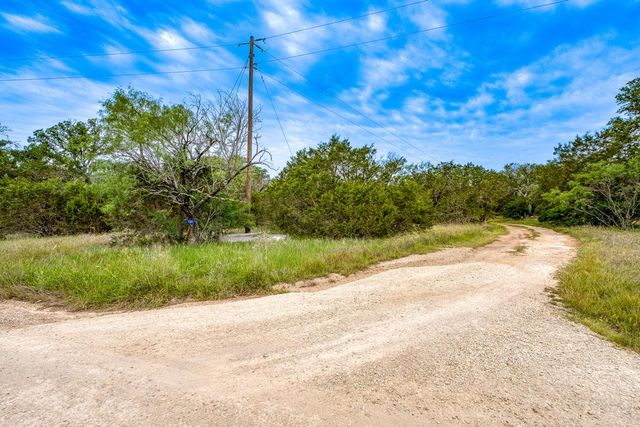 1365 Pedernales Hills RD, Johnson City, TX 78636