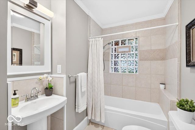 35 E Ketchum Drive, Carmel, IN 46032