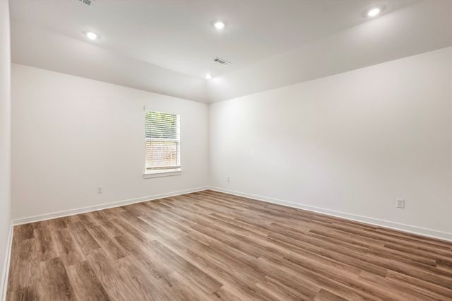 803 Picard Avenue, Lowell, AR 72745