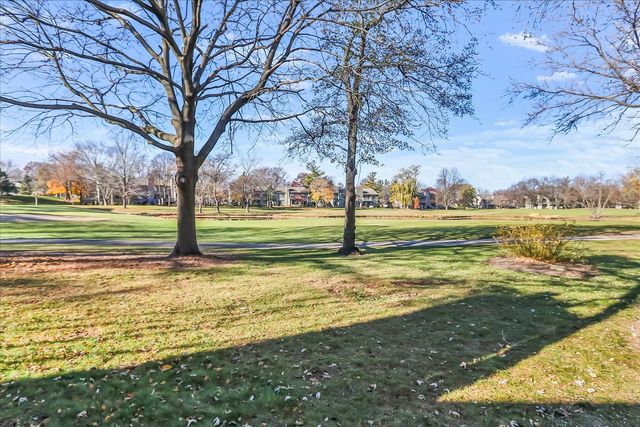 328 Shoreline Road, Lake Barrington, IL 60010