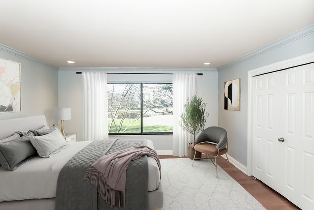 328 Shoreline Road, Lake Barrington, IL 60010