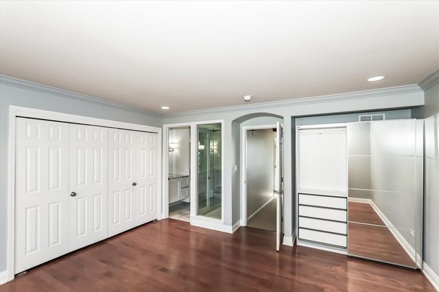 328 Shoreline Road, Lake Barrington, IL 60010