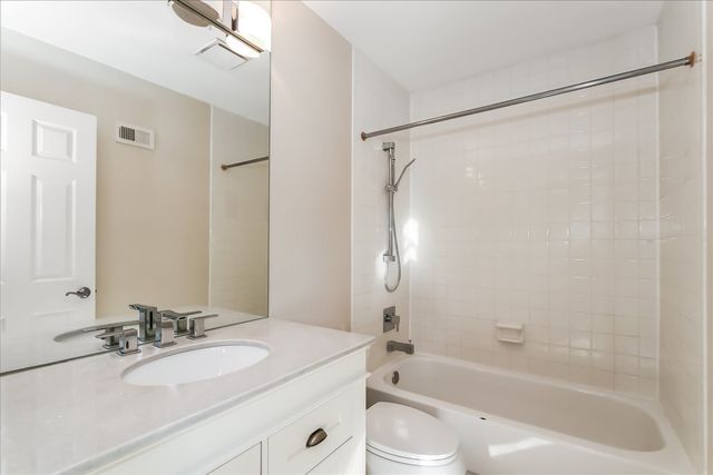 328 Shoreline Road, Lake Barrington, IL 60010