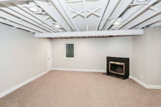 328 Shoreline Road, Lake Barrington, IL 60010