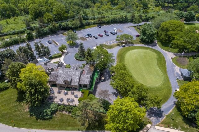 328 Shoreline Road, Lake Barrington, IL 60010