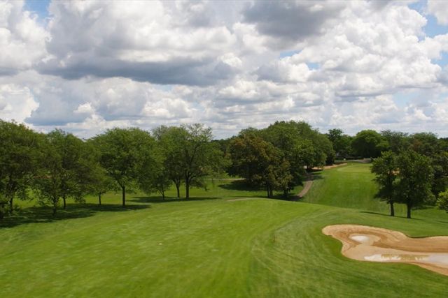 328 Shoreline Road, Lake Barrington, IL 60010