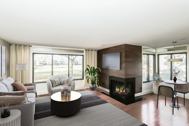 328 Shoreline Road, Lake Barrington, IL 60010