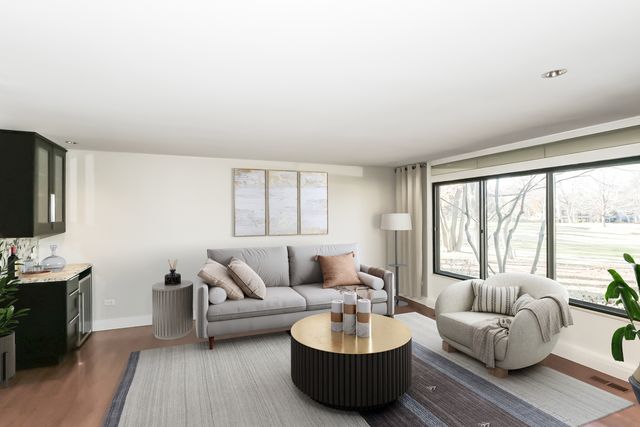 328 Shoreline Road, Lake Barrington, IL 60010