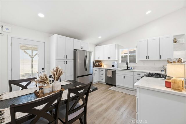 44201 Freer, Lancaster, CA 93536