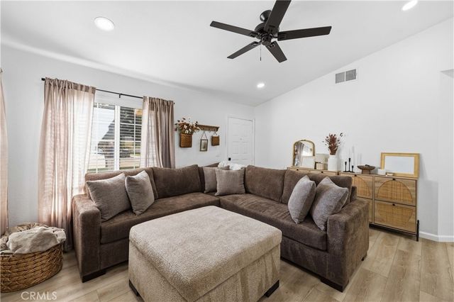 44201 Freer, Lancaster, CA 93536