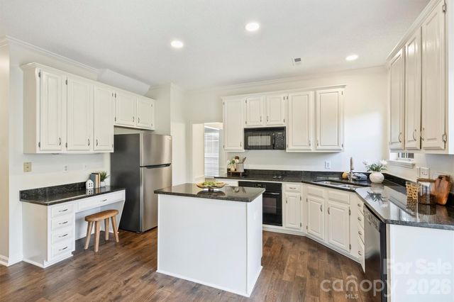 6506 Kentdale Court, Charlotte, NC 28270