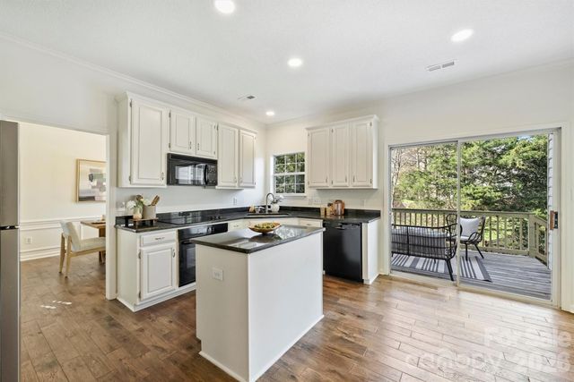 6506 Kentdale Court, Charlotte, NC 28270