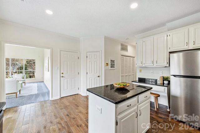 6506 Kentdale Court, Charlotte, NC 28270