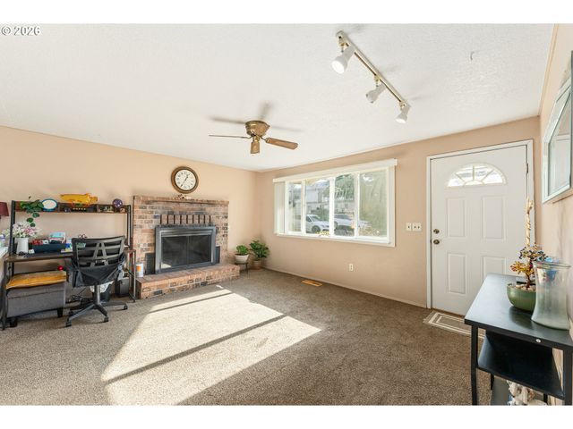 21001 Se Yamhill St, Gresham, OR 97030