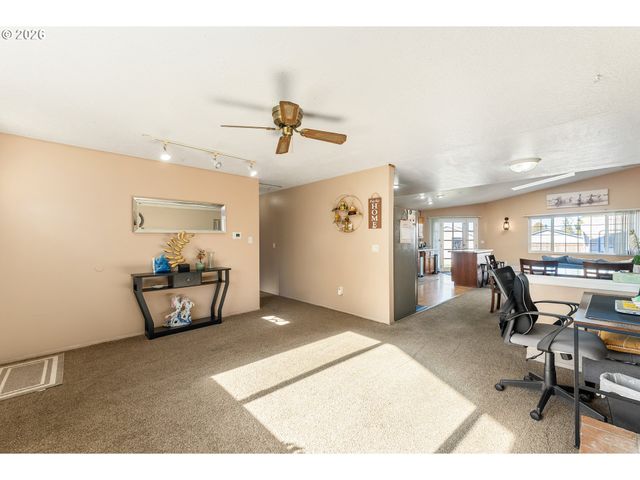 21001 Se Yamhill St, Gresham, OR 97030