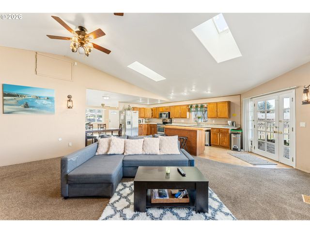 21001 Se Yamhill St, Gresham, OR 97030