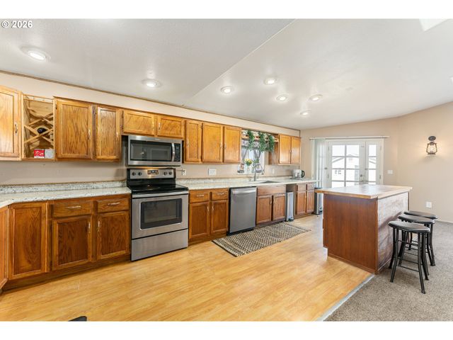 21001 Se Yamhill St, Gresham, OR 97030