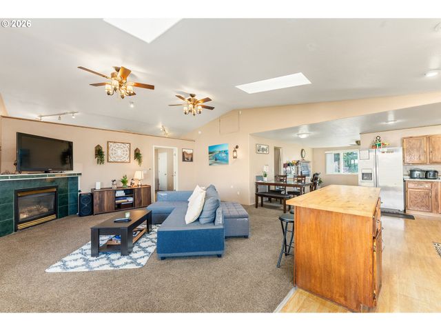 21001 Se Yamhill St, Gresham, OR 97030