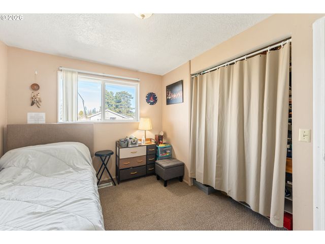 21001 Se Yamhill St, Gresham, OR 97030