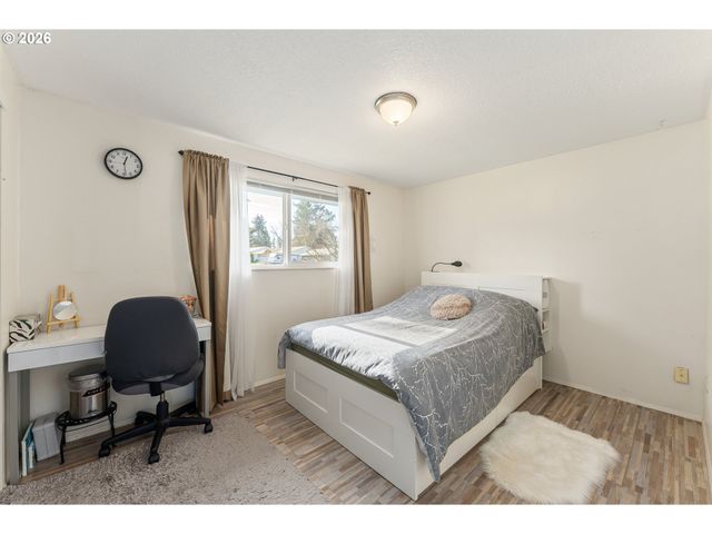 21001 Se Yamhill St, Gresham, OR 97030